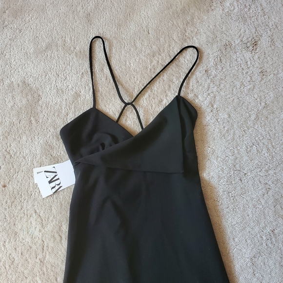 🆕 | Zara Surplice Dress in Black - Picture 10 of 10